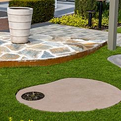 <p>Organische tegels geven je tuin een unieke uitstraling dankzij hun natuurlijke vormen en vloeiende lijnen. Door ze te combineren met grind of gras ontstaat een speels effect waarbij bestrating en groen mooi in elkaar overlopen. Ontdek ons assortiment organische tegels en laat je inspireren.</p>
